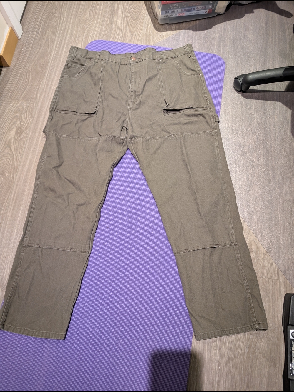 Dickies Men's Utility Carpenter/Cargo Pants in Olive